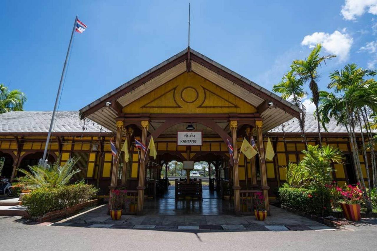 Oyo 604 Ruen Mai Horm Resort Trang Exterior foto